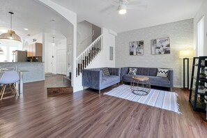 Smart TV - 3 beautiful bedroom town home (Kissimmee)