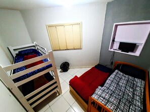 Free WiFi, bed sheets -  Sétimo Hostel 7 (São Paulo)