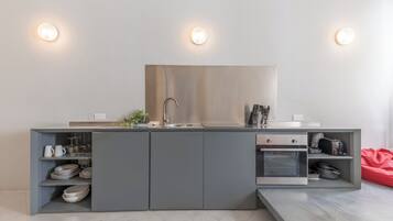 Design Apartment | Dapur peribadi | Peti sejuk mini, ketuhar, dapur