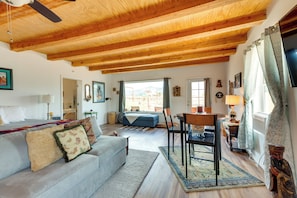 TV - Pet-Friendly El Prado Vacation Rental w/ Views! (El Prado)