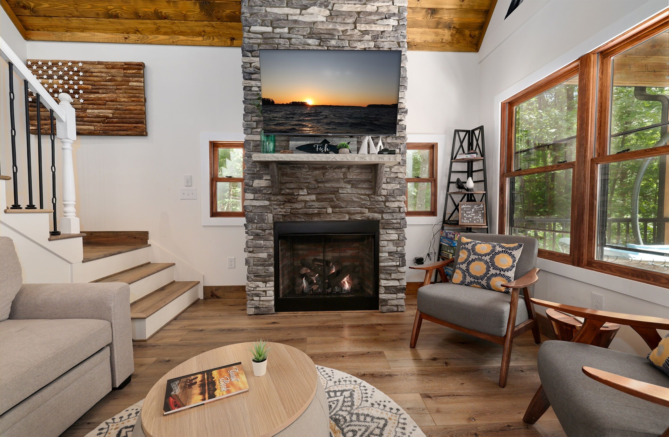 Smart TV, fireplace, books, offices