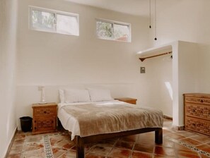 1 habitación, escritorio, wifi gratis y ropa de cama 