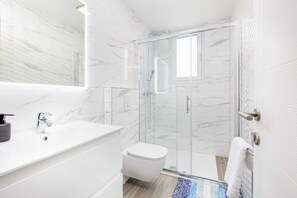 Hair dryer, towels - Superior Apartment I. with Jacuzzi (Vantačići (Krk))