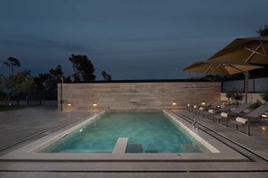A heated pool - Luxury Villa Salt & Stone with pool, sauna and hot tub (Nin)