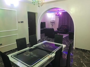 Interior - 3JD Lavishly Furnished 2-bed Apartment. Fully Air-conditioned, 4kva Inverter (Lagos)