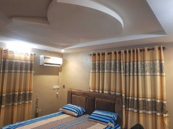 2 bedrooms, WiFi, bed sheets - 3JD Lavishly Furnished 2-bed Apartment. Fully Air-conditioned, 4kva Inverter (Lagos)