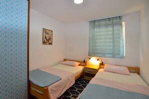 2 bedrooms, free WiFi, bed sheets - Holiday Home Eta with Pool (Rovinj)