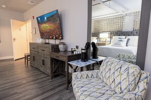 1 dormitori, planxa i posts de planxar, wifi i roba de llit 