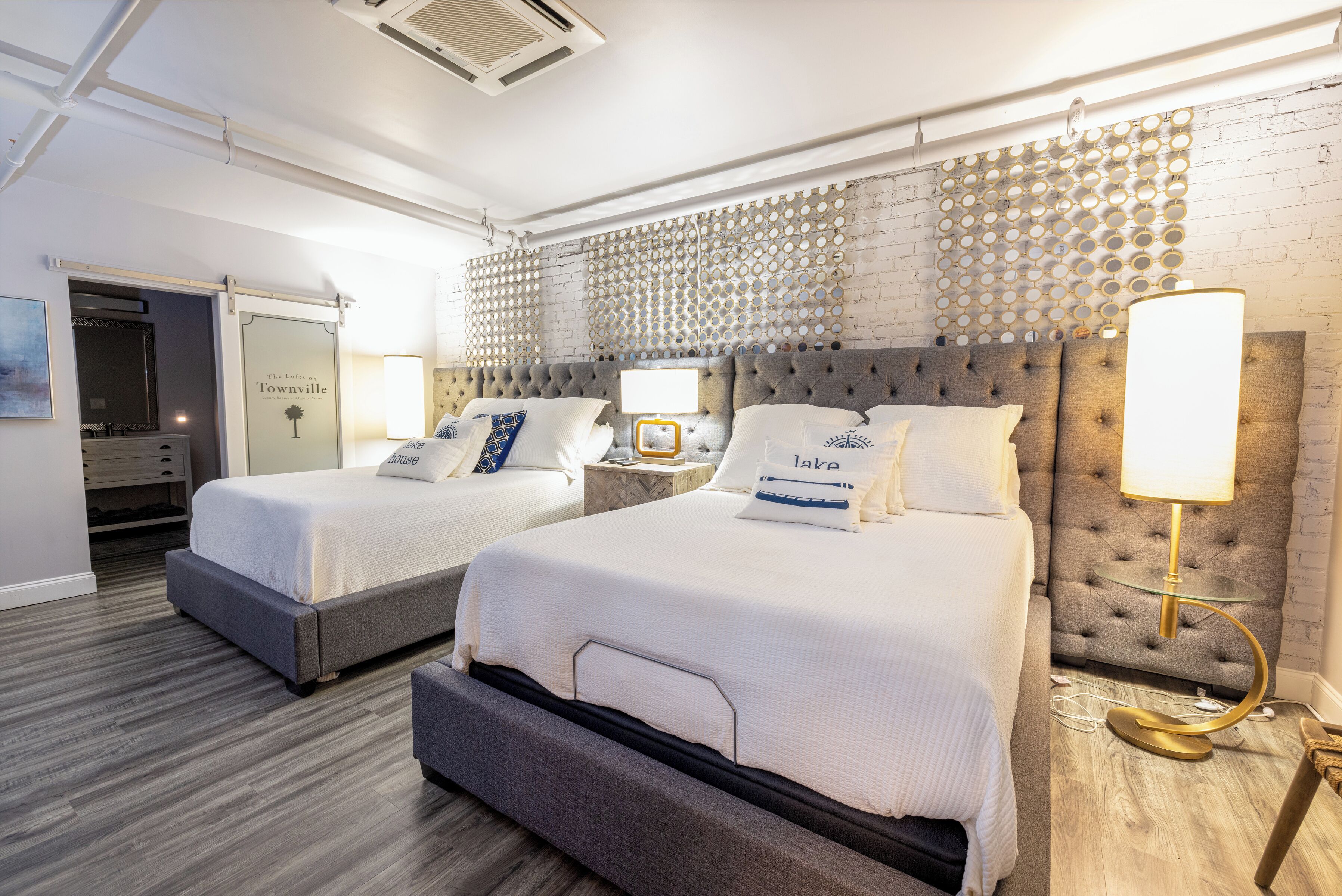 1 slaapkamer, een strijkplank/strijkijzer, wifi, beddengoed