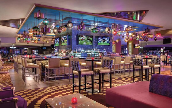 Bar (on property) - Easement Unit at Luxor Casino Strip Las Vegas (Las Vegas)