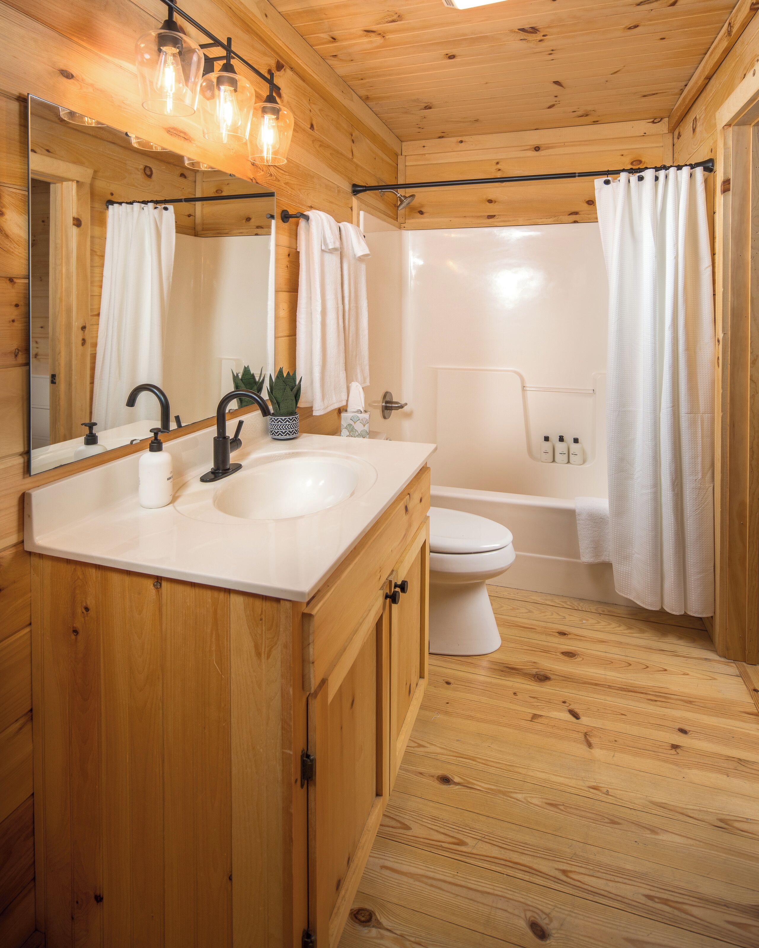 Standard House | Bathroom