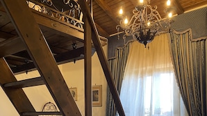 Deluxe Quadruple Room | Hypo-allergenic bedding available, down comforters, minibar - B&B Il Vicoletto (Artena)