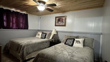 5 chambres, bureau, accès au Wi-Fi (inclus), literie fournie