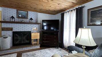 Télévision, cheminée