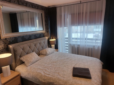 4 bedrooms, desk, iron/ironing board, WiFi. Kärdla Deluxe: 4 private bedrooms, 2+2 bathrooms
