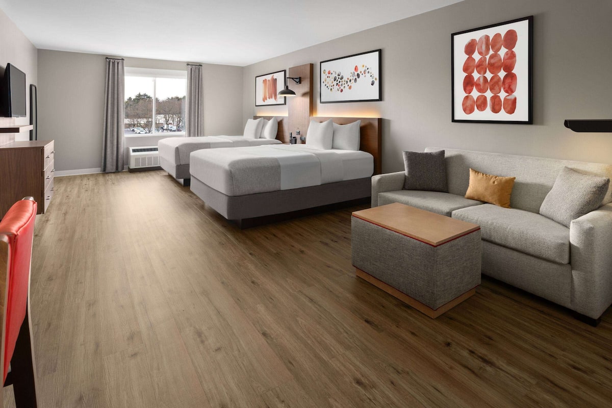 Suite, 2 Queen Beds, Non Smoking | Premium bedding, Select Comfort beds, in-room safe, blackout curtains