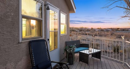 Beach Front Home, King Bed, Million Dollar Deckview, and Steps to the Beach