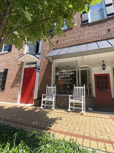 Little Inn on Main 214 West Main Street