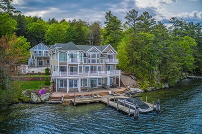 Leaward Shores Guesthouse | Lake view home in Moultonborough with dock & deck
