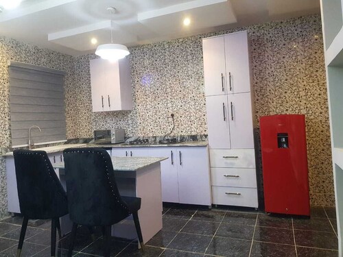 Enjoy this unique and lavishly furnished 1-bed apartment, with 4kva inverter 