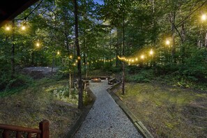 Property grounds - Applewood Lodge | Hocking Hills, Hot Tub, Fire Pit (Logan)