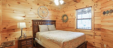3 bedrooms, WiFi (free), bed sheets