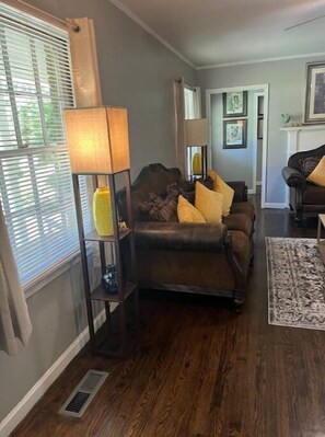 Smart TV - Private Peaceful home in Valdosta near everything (Valdosta)