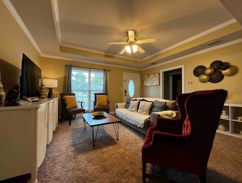 Peaceful 3 bedroom Home near Moody Air Force Base