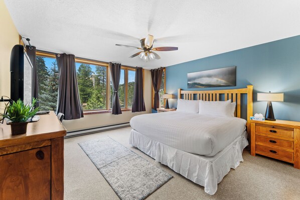 2 bedrooms, desk, iron/ironing board, free WiFi