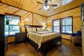 4 bedrooms, free WiFi, bed sheets