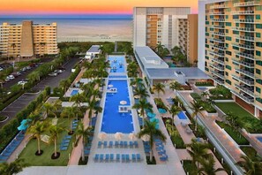 Exterior - Marriott Crystal Shores Oceanfront Resort 2 Bed/2 Bath Gulfside Villa (Marco Island)