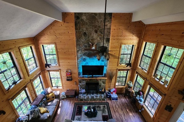 Télévision, cheminée