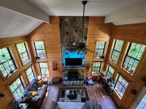 Cozy Cabin near Ocoee Lake in the Cherokee National Forest. Natures Paradise.