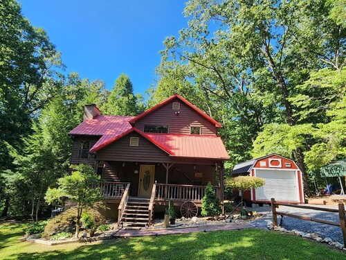 Cozy Cabin near Ocoee Lake in the Cherokee National Forest. Natures Paradise.