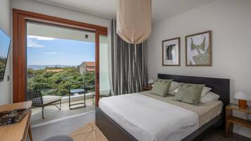 3 bedrooms, travel crib, free WiFi, bed sheets