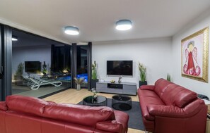TV, table tennis, stereo - Stunning home in Medulin (Medulin)