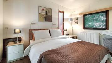 2 slaapkamers, reisbedje, gratis wifi, beddengoed