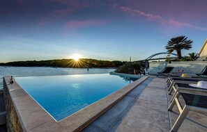Pool - Lovely home in Zdrelac (Zdrelac)