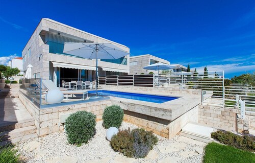 Wunderschönes Haus in Petrcane