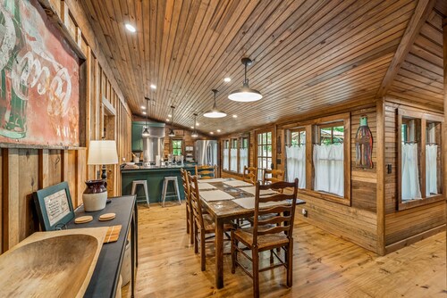 Chestnut Cabin-historic home with modern style