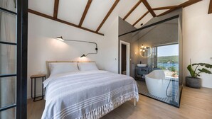 4 室のベッドルーム、旅行用ベビーベッド、WiFi (無料)、ベッドシーツ