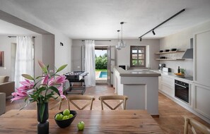 Kühlschrank, Ofen, Herdplatte, Geschirrspüler