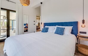 3 bedrooms, travel crib, free WiFi, bed sheets - Pet friendly home in Krk (Krk)