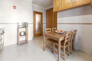 Dining - Ferrel Apartment - Central Retreat (Peniche)