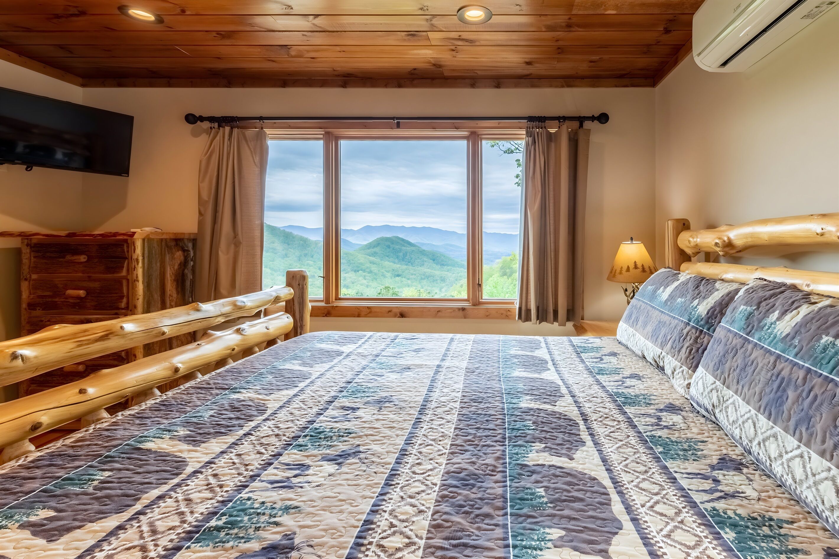 4 chambres, fer et planche à repasser, lit parapluie, Wi-Fi gratuit