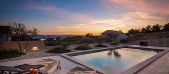 Cozy home in Sveti Filip i Jakov