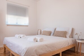 3 dormitorios, tabla de planchar con plancha, wifi gratis y ropa de cama