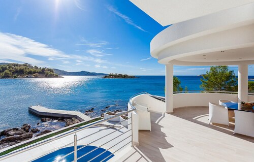 Amazing home in Gradina