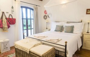4 Schlafzimmer, Reisekinderbett, kostenloses WLAN, Bettwäsche