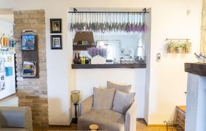 Interior - Amazing home in Visnjan (Visnjan)
